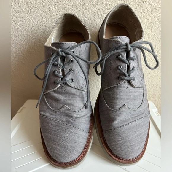 Toms Cap Toe Oxfords - Picture 5 of 12